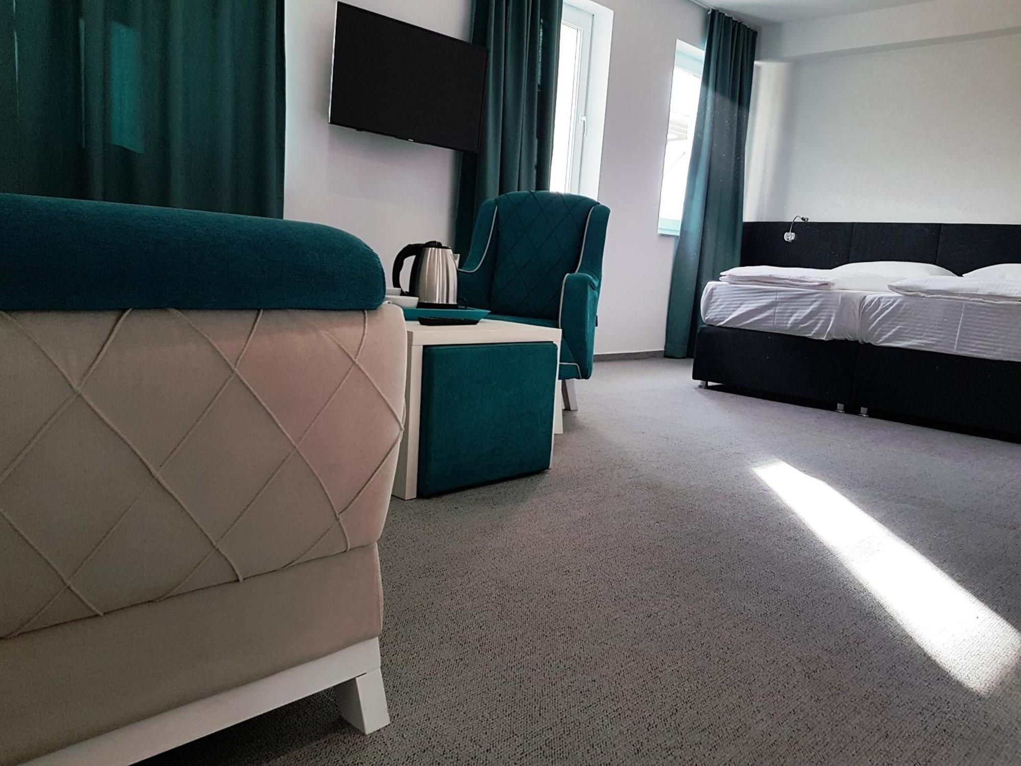 Hotel Sax Gracanica Extérieur photo