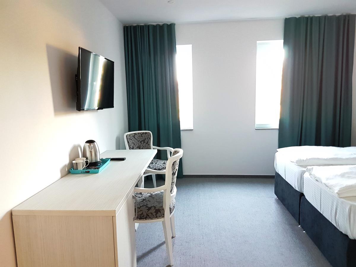 Hotel Sax Gracanica Extérieur photo