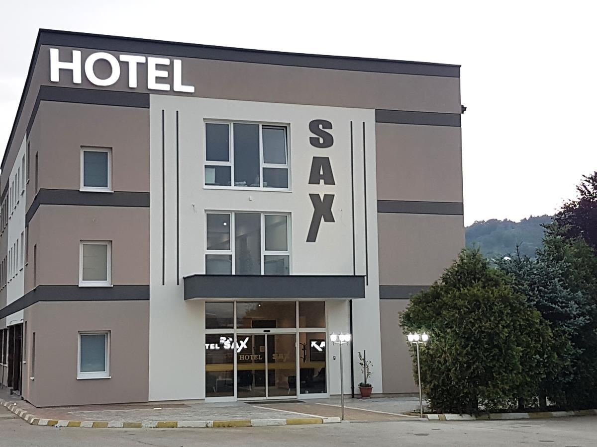 Hotel Sax Gracanica Extérieur photo
